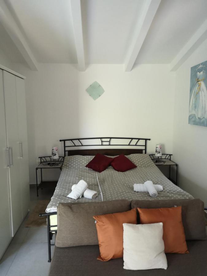 App Neno Hotel Murine Ngoại thất bức ảnh